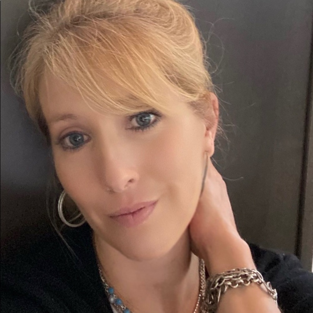 Meet your Posher, Sharon